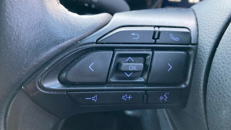 Toyota Yaris 1.5 Hybrid Design 5dr CVT Hybrid Hatchback